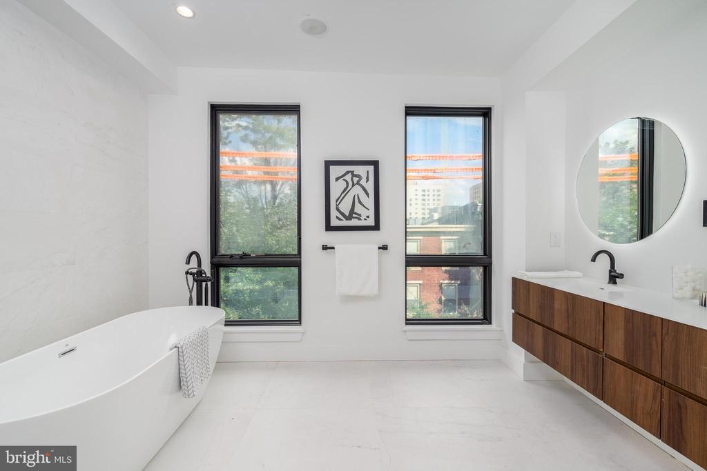 722 S 17TH STREET 7