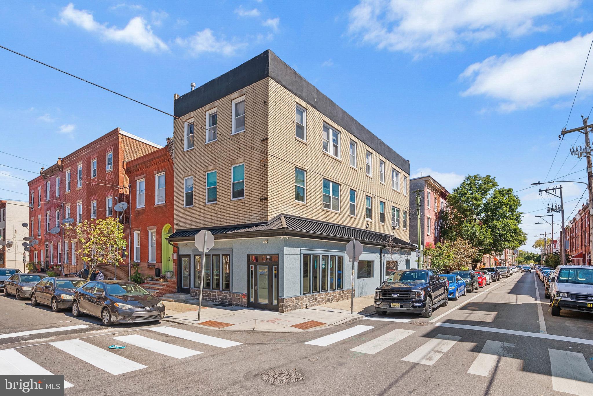 1537 S 6TH STREET