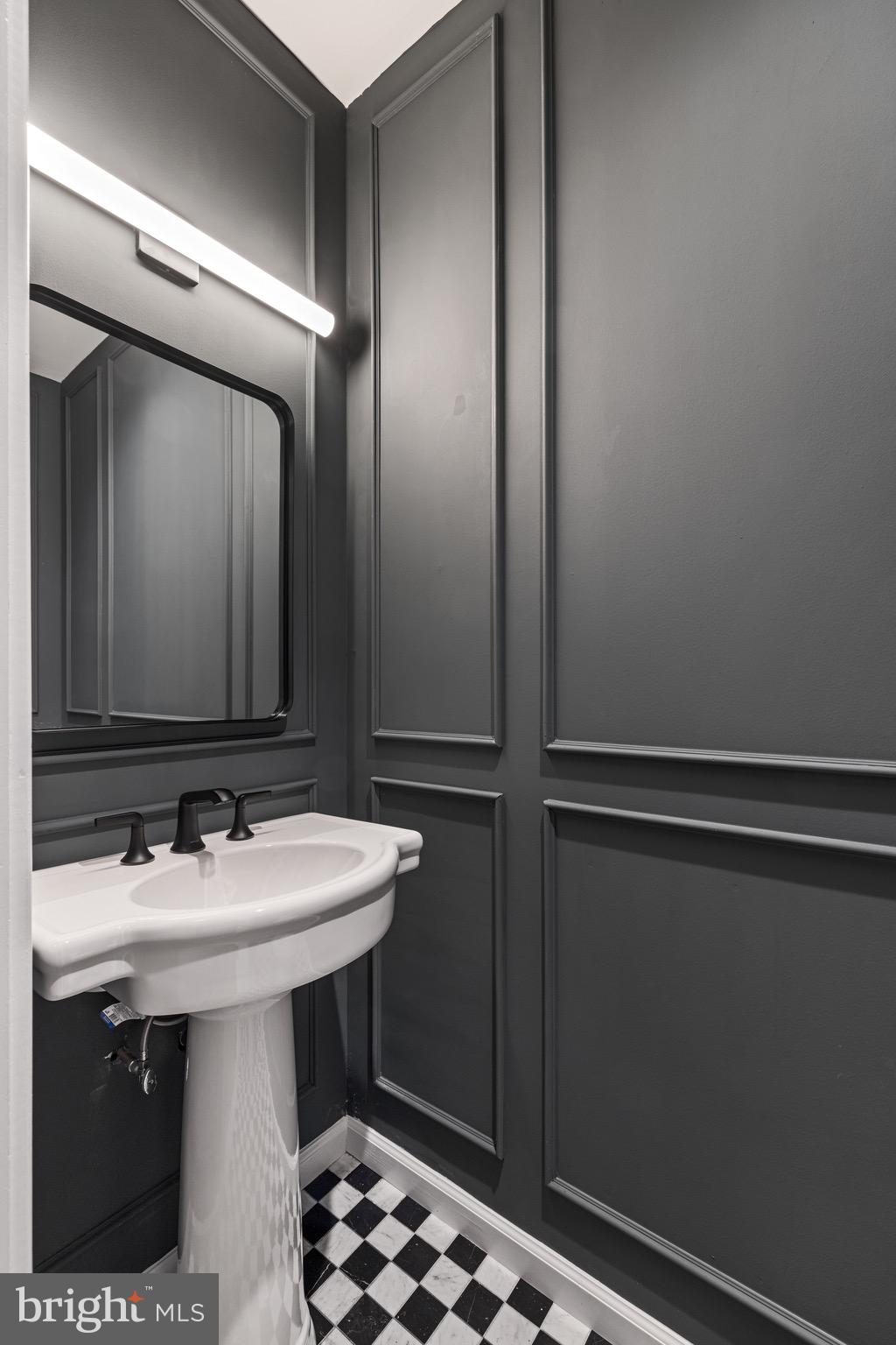 200 S BROAD STREET 201