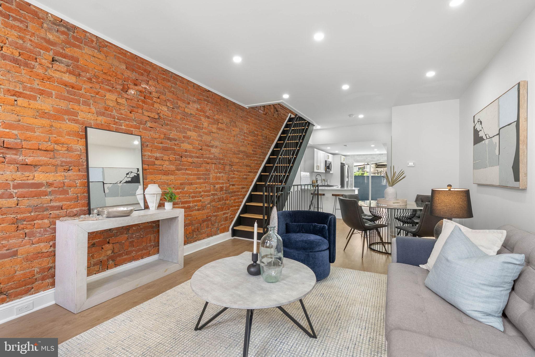 2218 S BOUVIER STREET