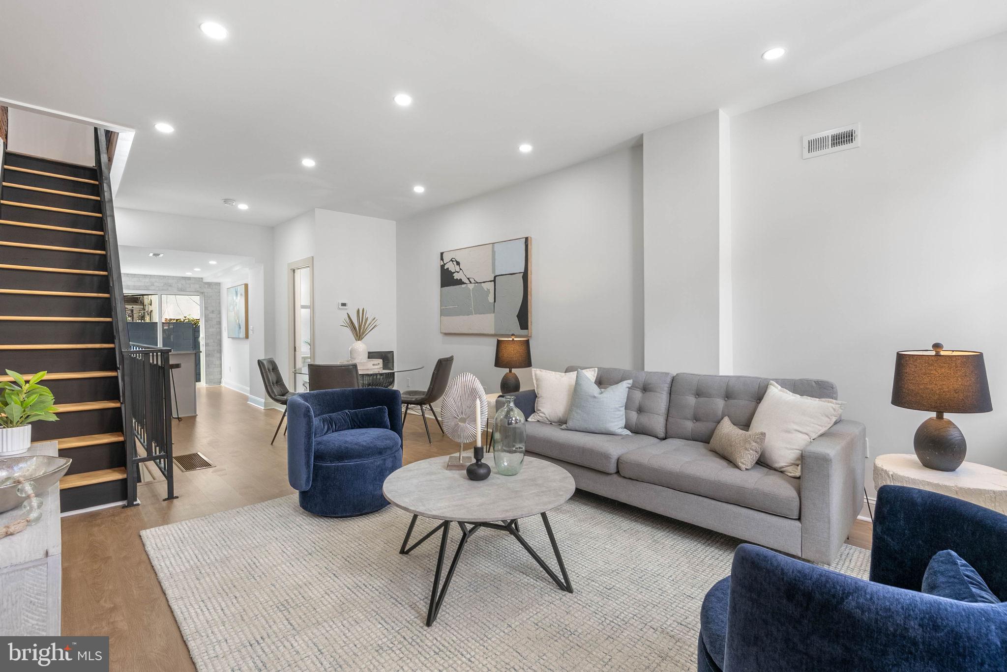 2218 S BOUVIER STREET