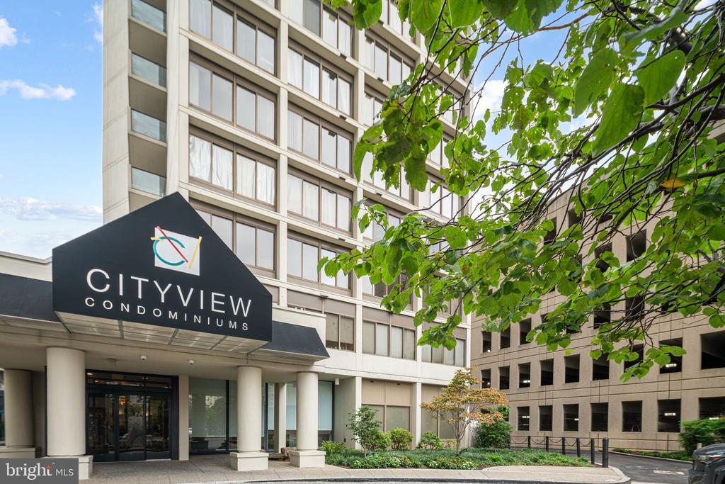 2001 HAMILTON STREET 1121