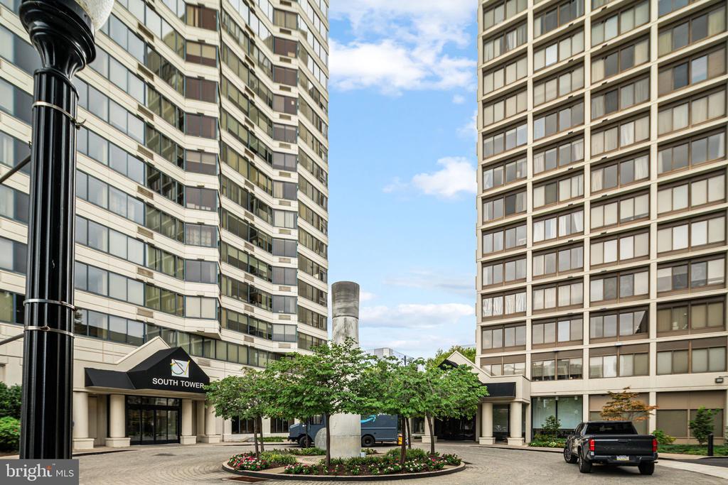 2001 HAMILTON STREET 1121