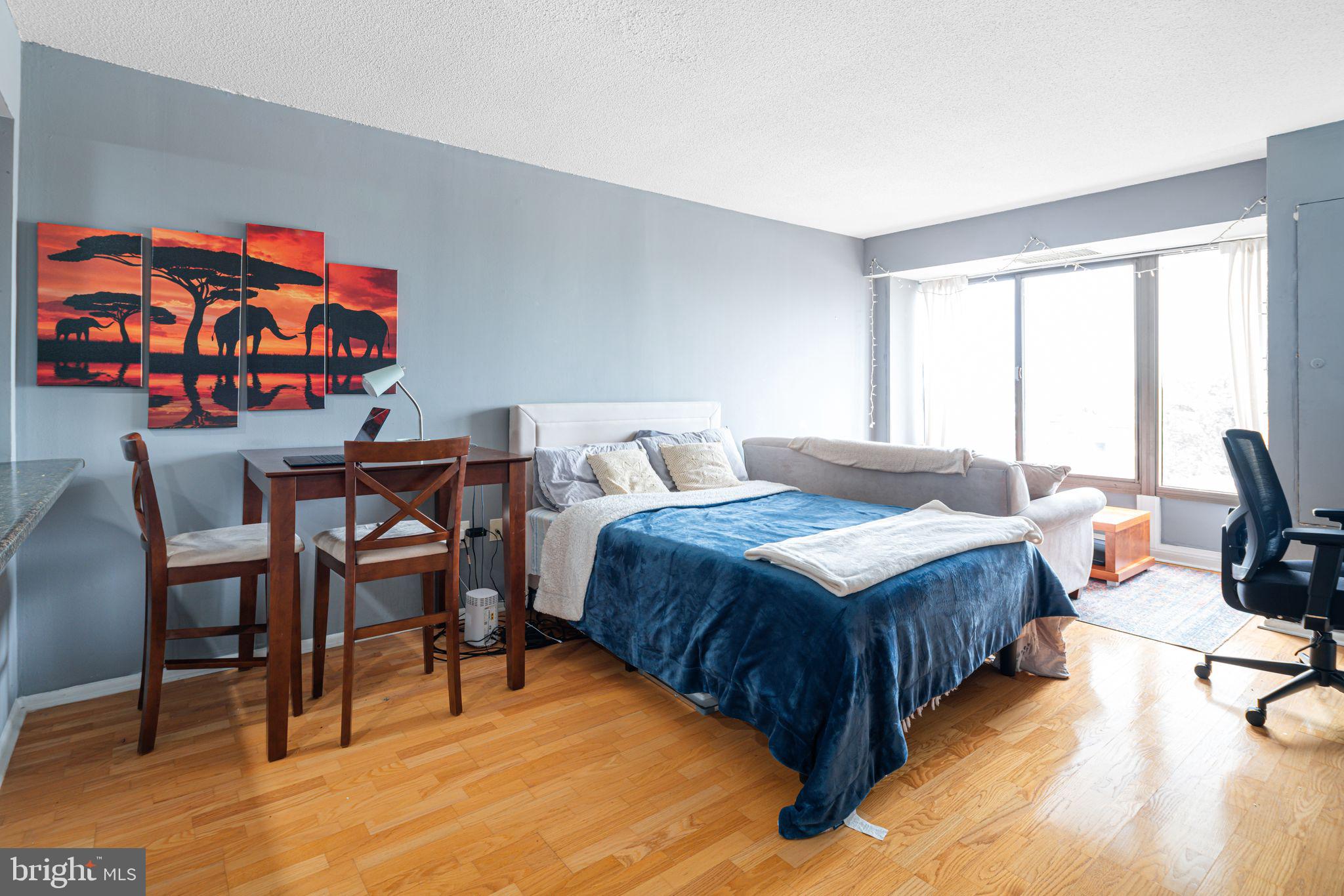 2001 HAMILTON STREET 1121