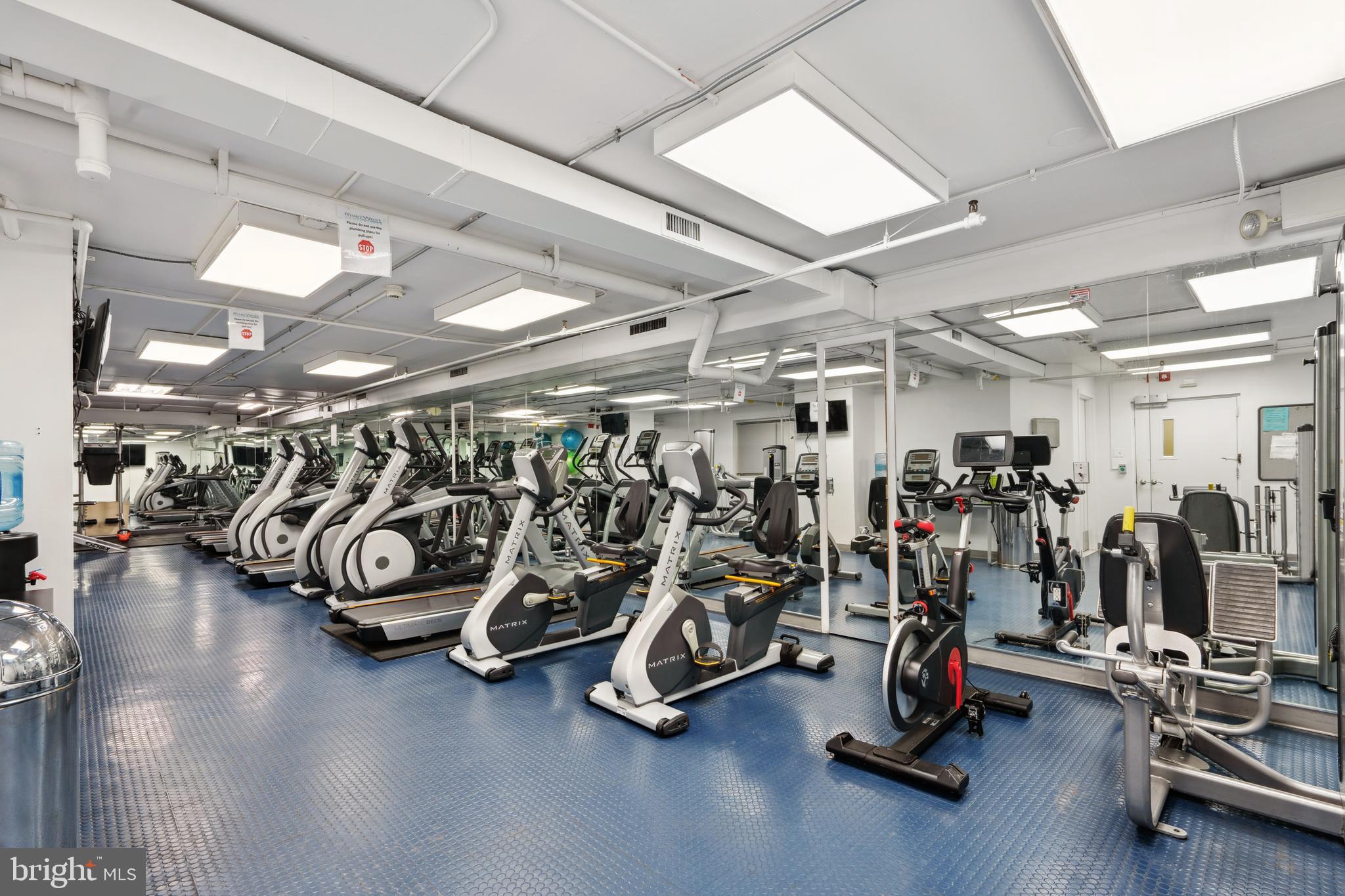 2101-17 CHESTNUT STREET 1011