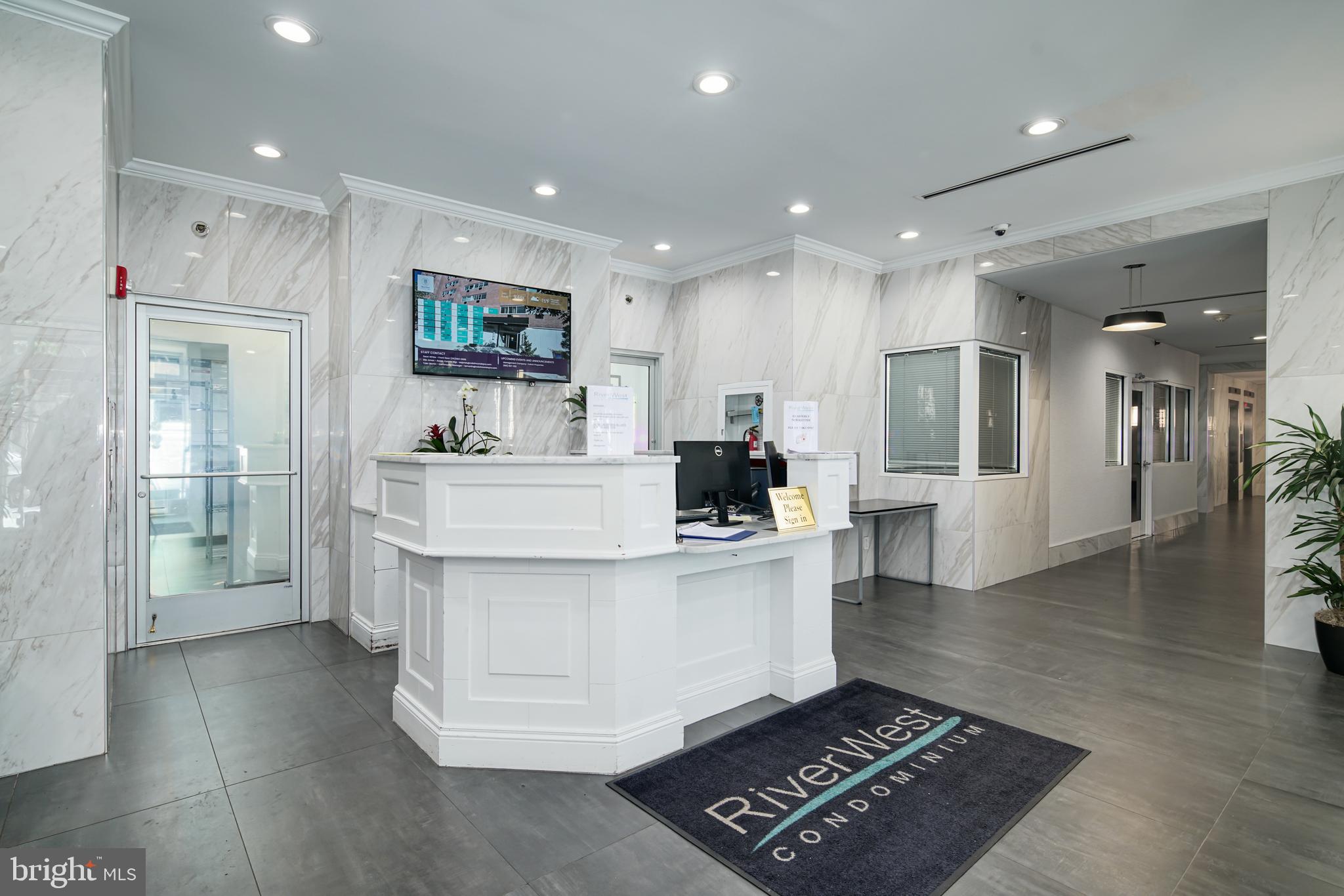 2101-17 CHESTNUT STREET 1011