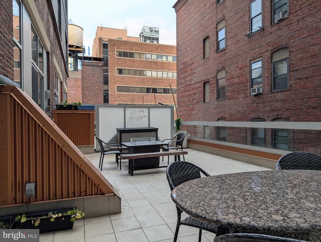 1101 LOCUST STREET 4L