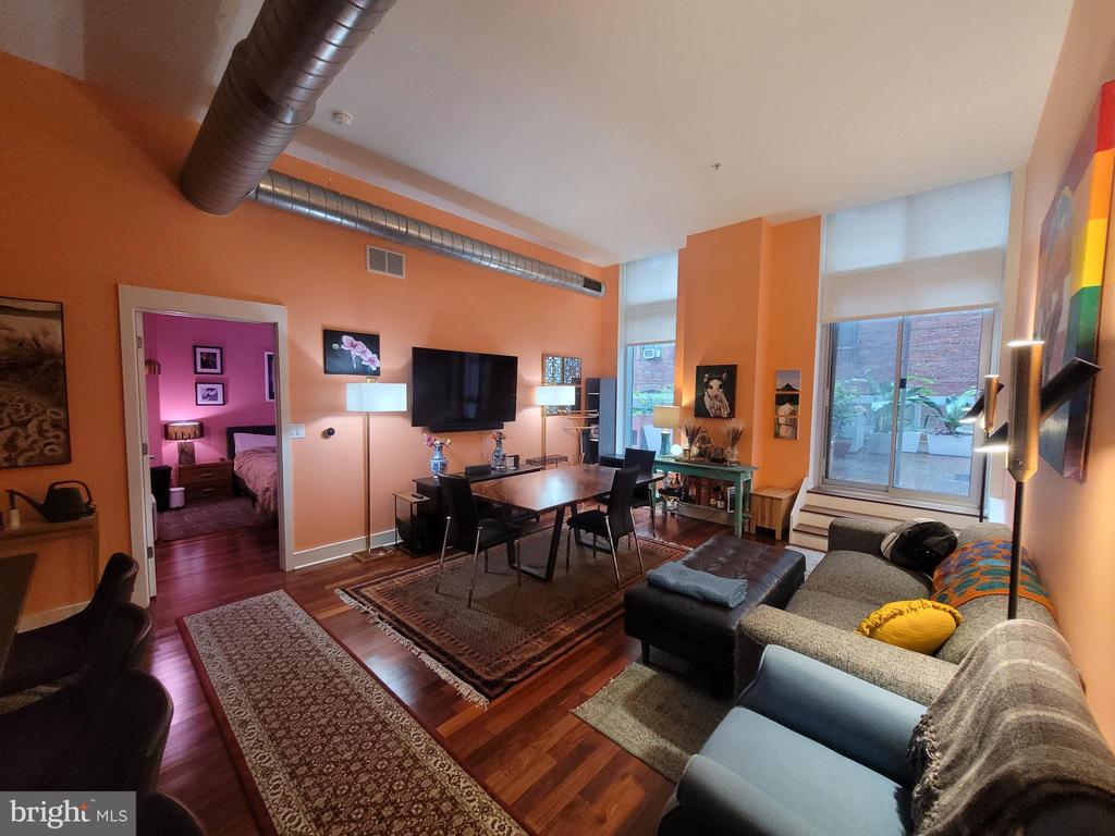 1101 LOCUST STREET 4L