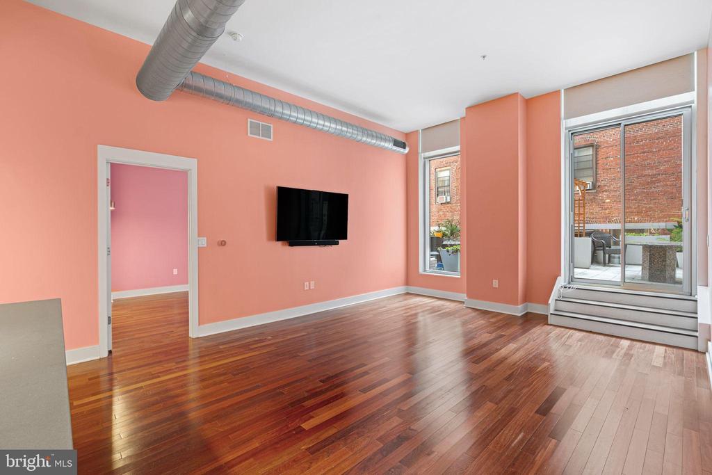 1101 LOCUST STREET 4L