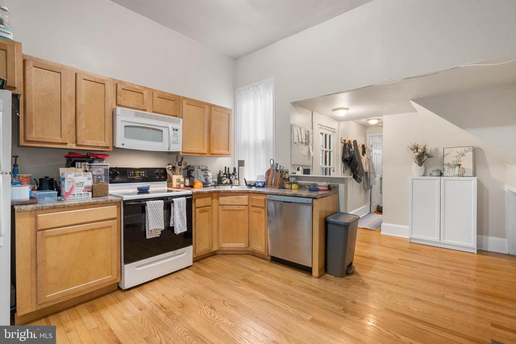 348 S 16TH STREET