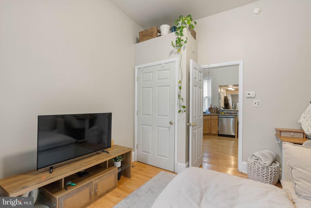 348 S 16TH STREET
