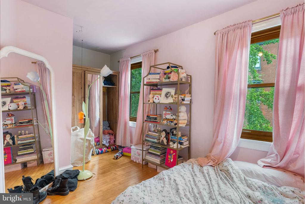 348 S 16TH STREET