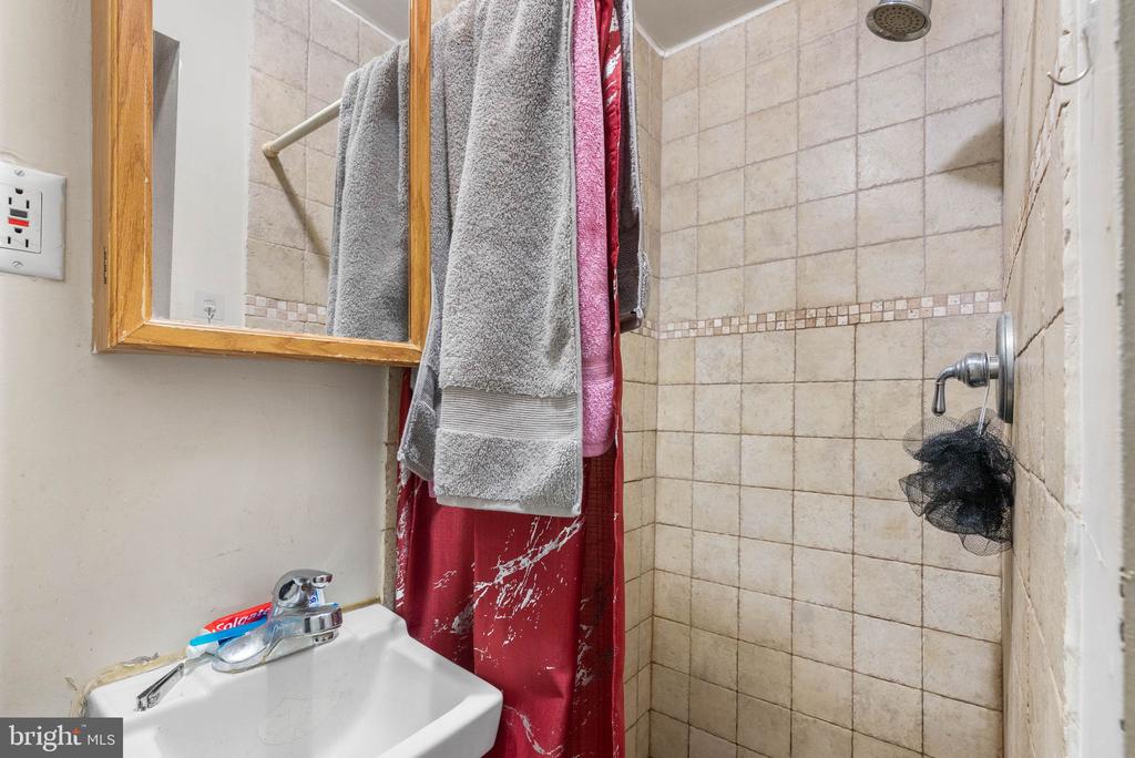 348 S 16TH STREET