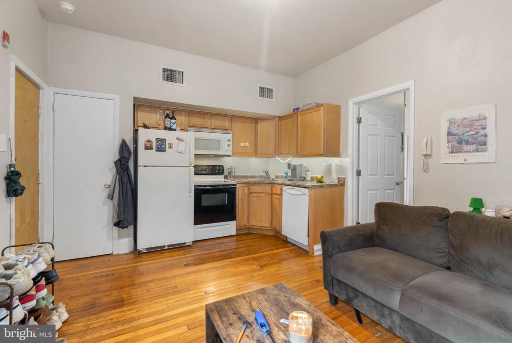 348 S 16TH STREET