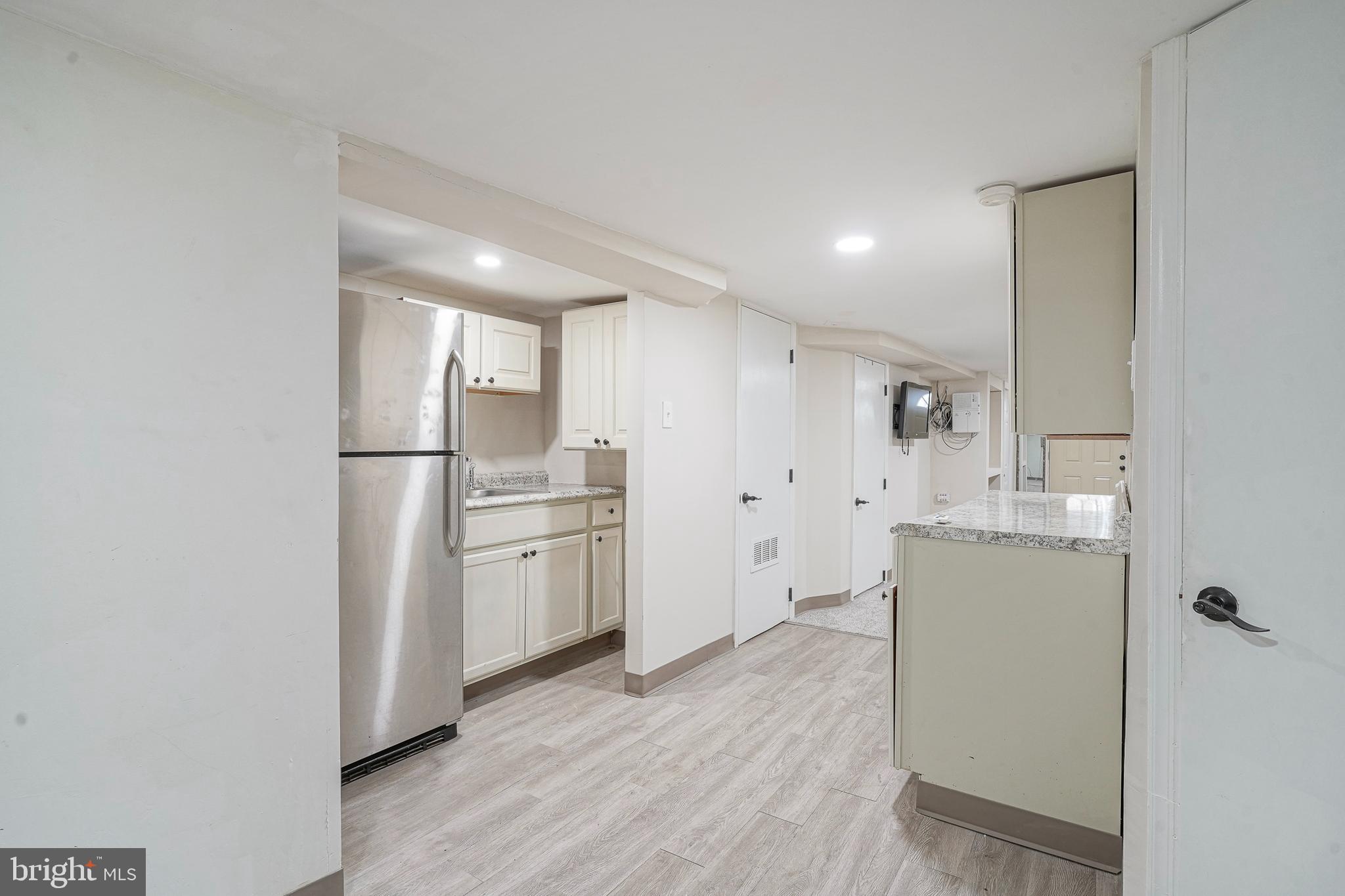 2828 S BEULAH STREET