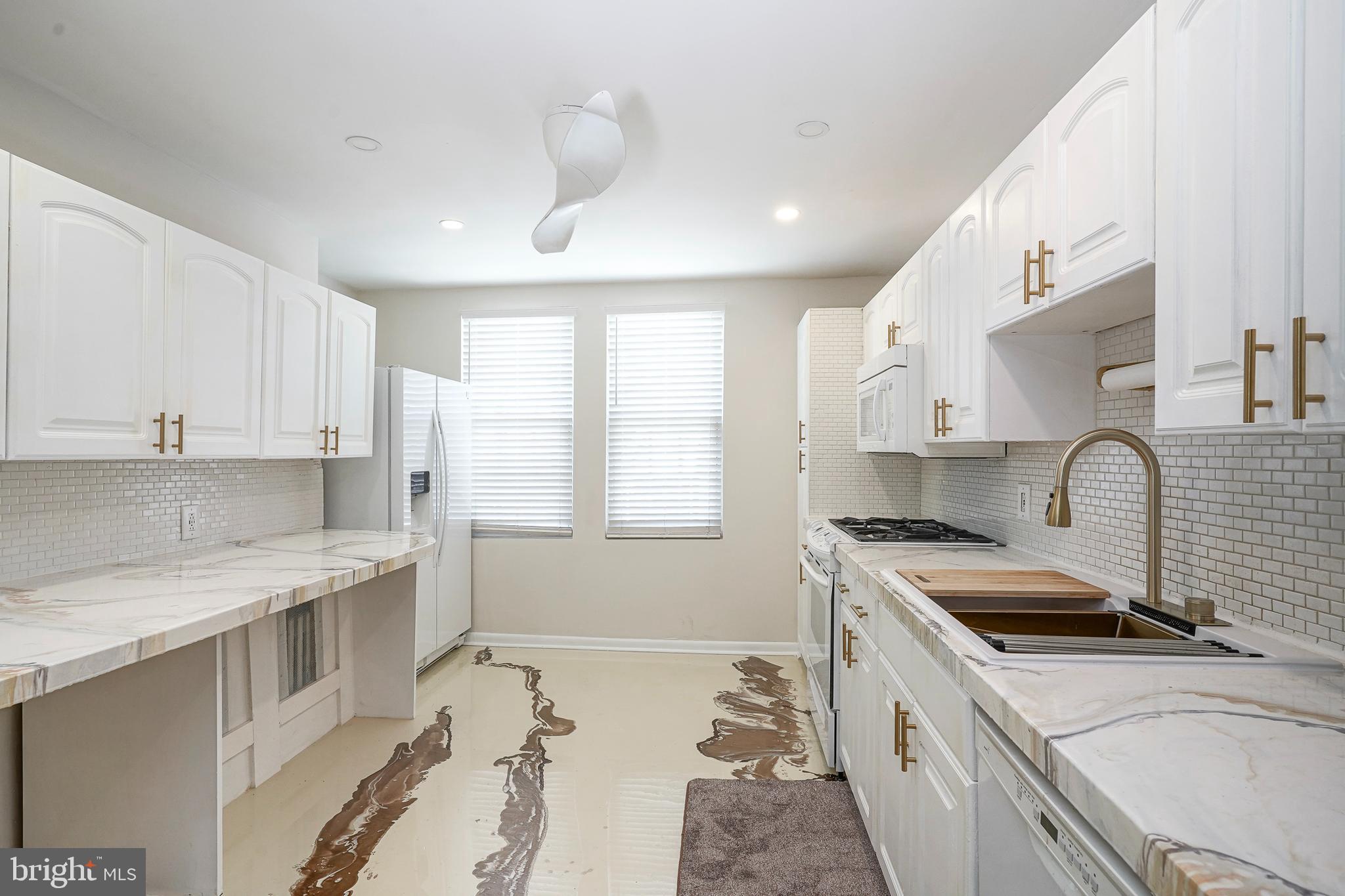 2828 S BEULAH STREET