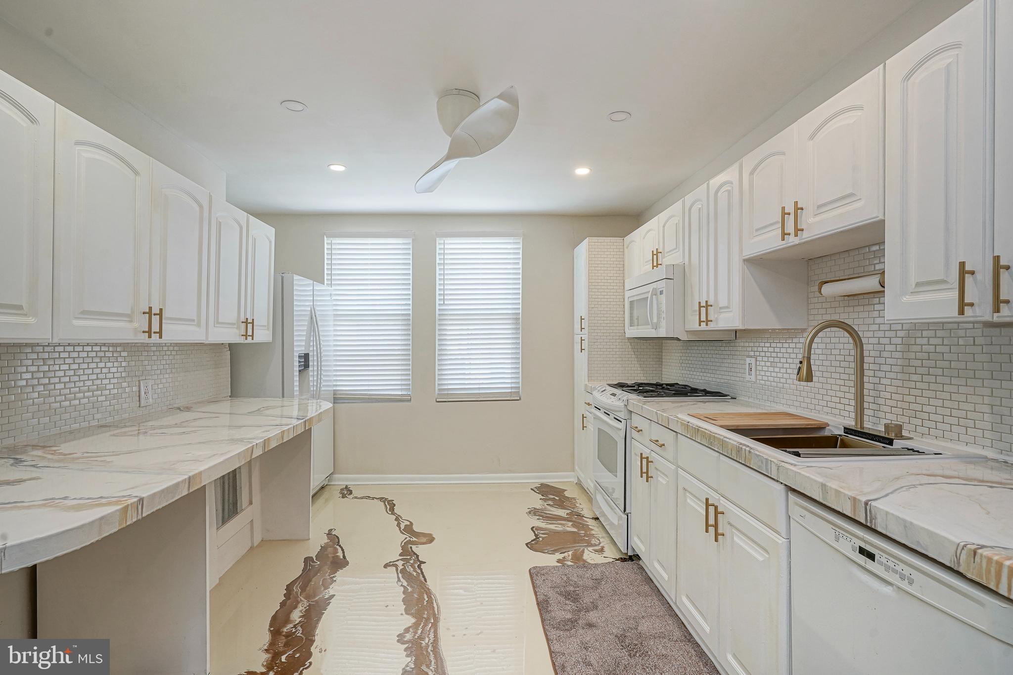 2828 S BEULAH STREET