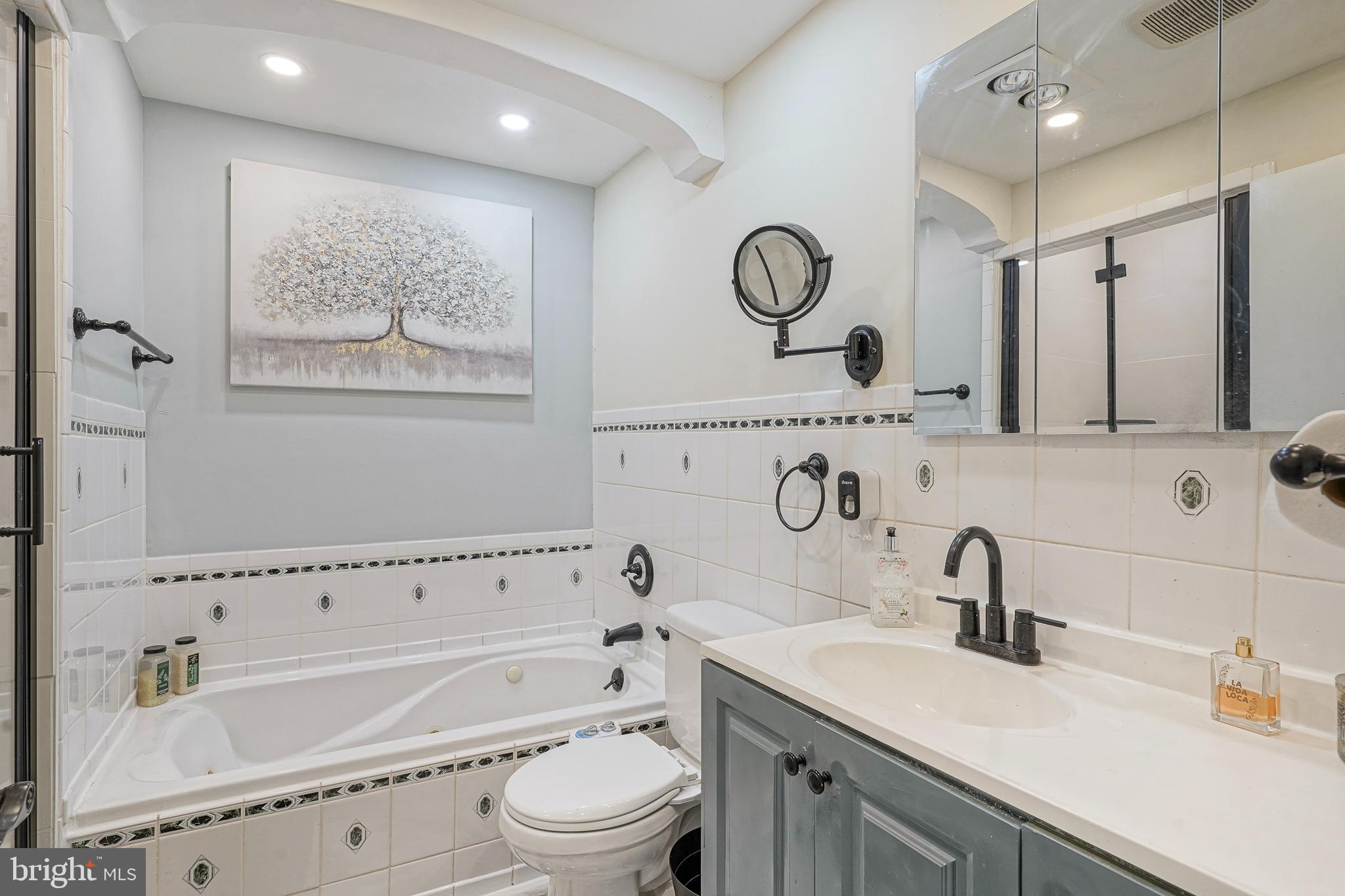 2828 S BEULAH STREET