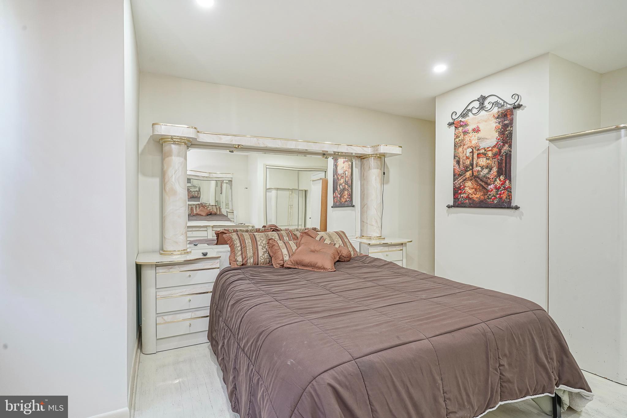 2828 S BEULAH STREET