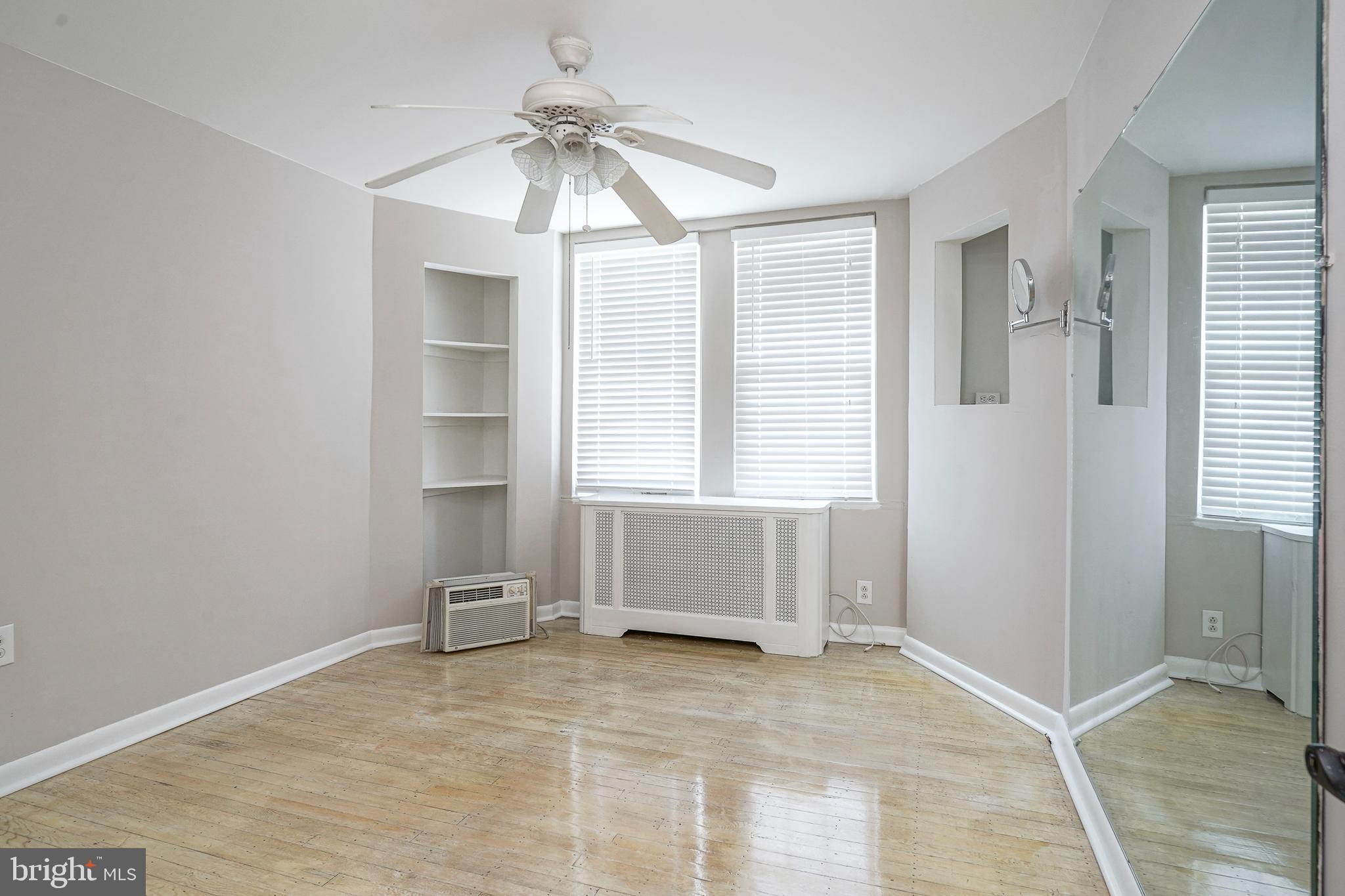 2828 S BEULAH STREET