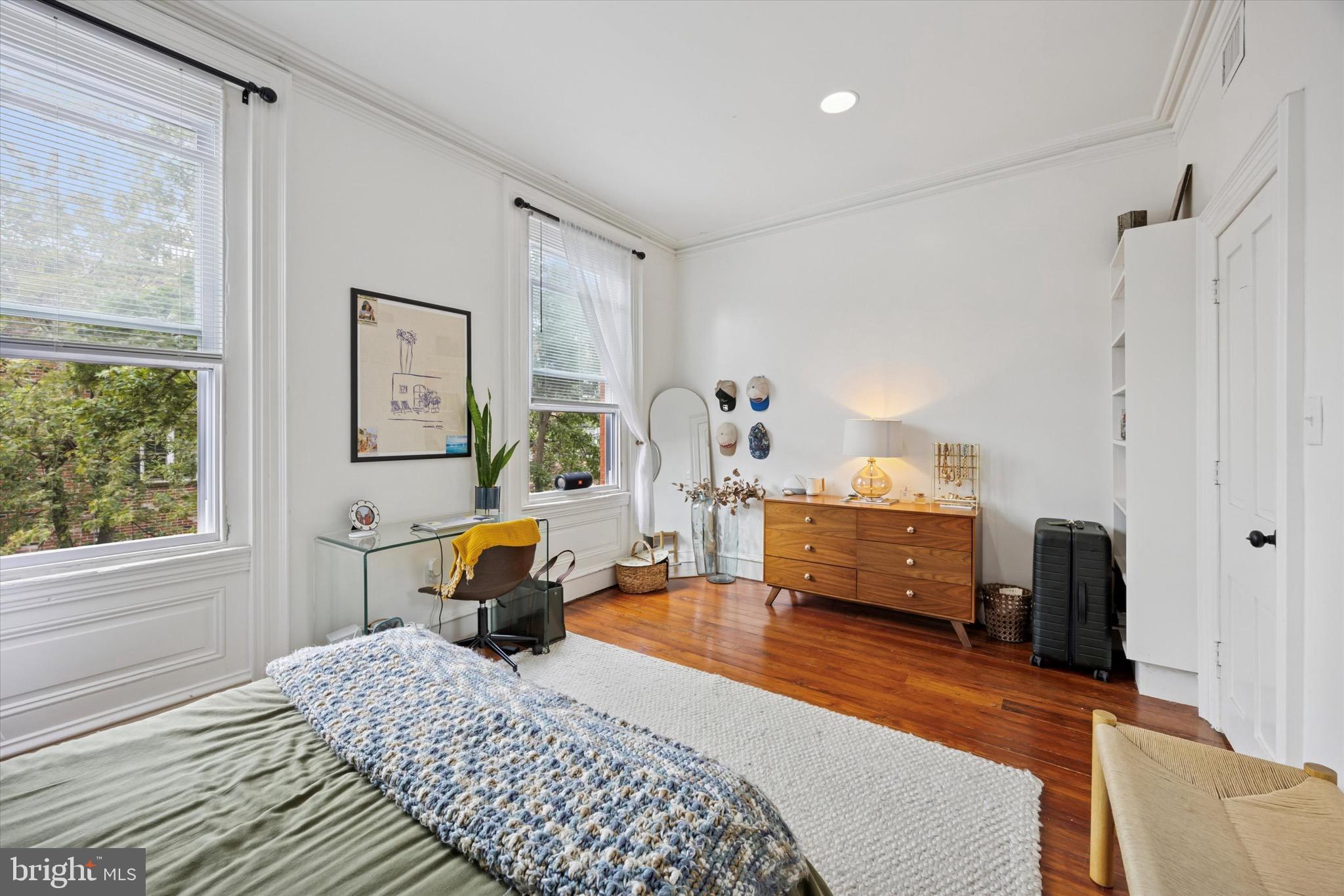 1731 BAINBRIDGE STREET