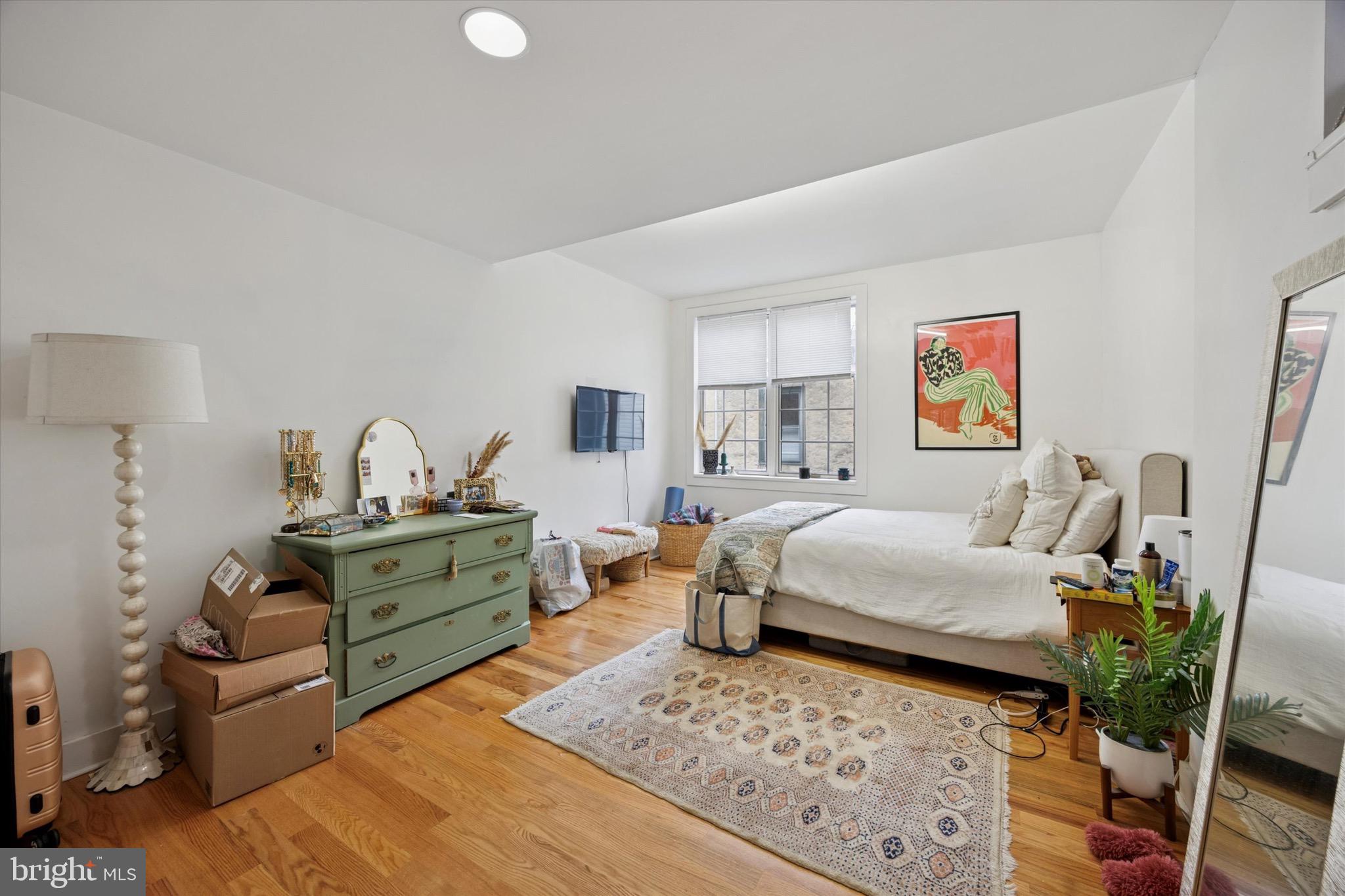 1731 BAINBRIDGE STREET