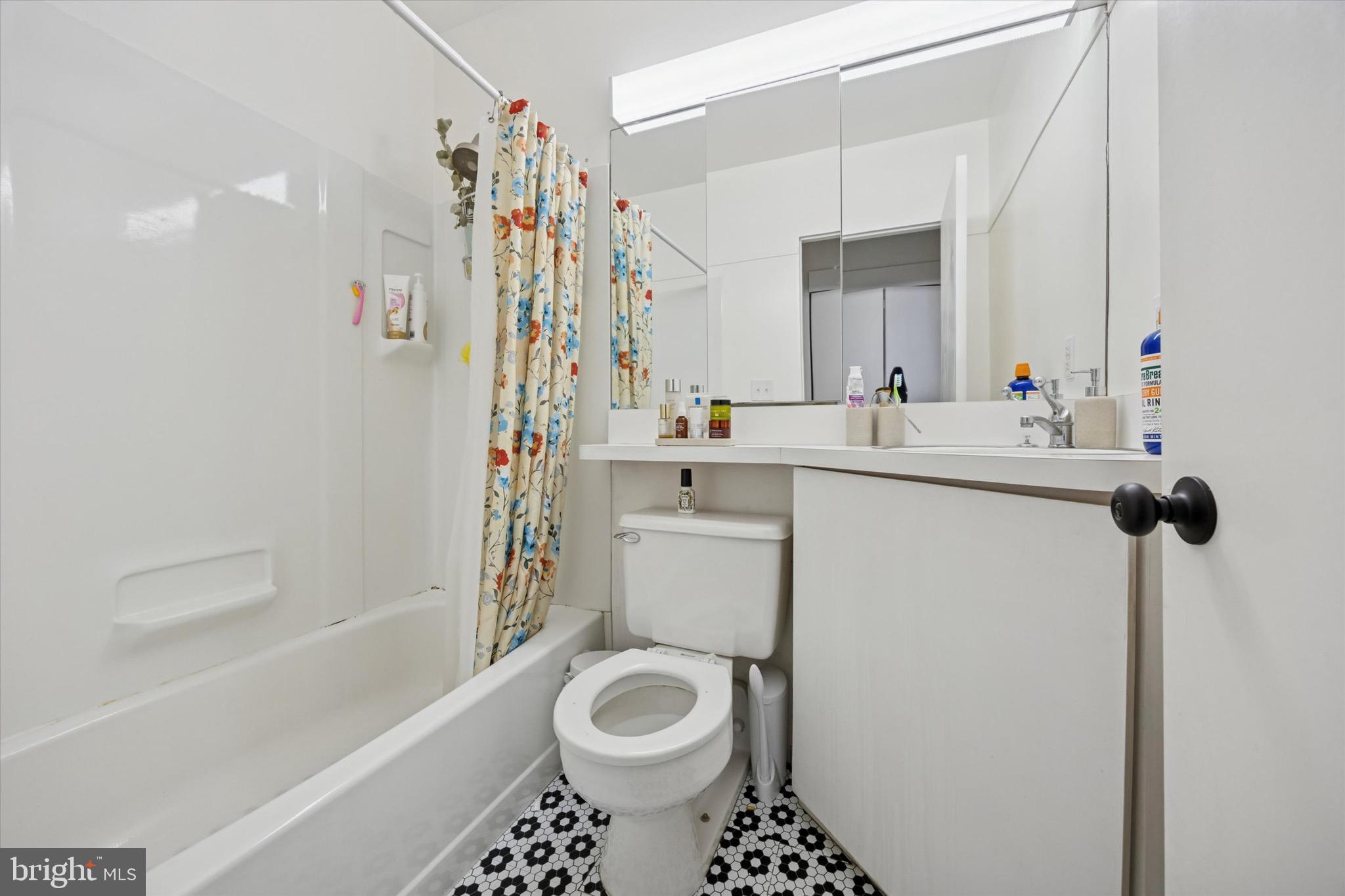 1731 BAINBRIDGE STREET