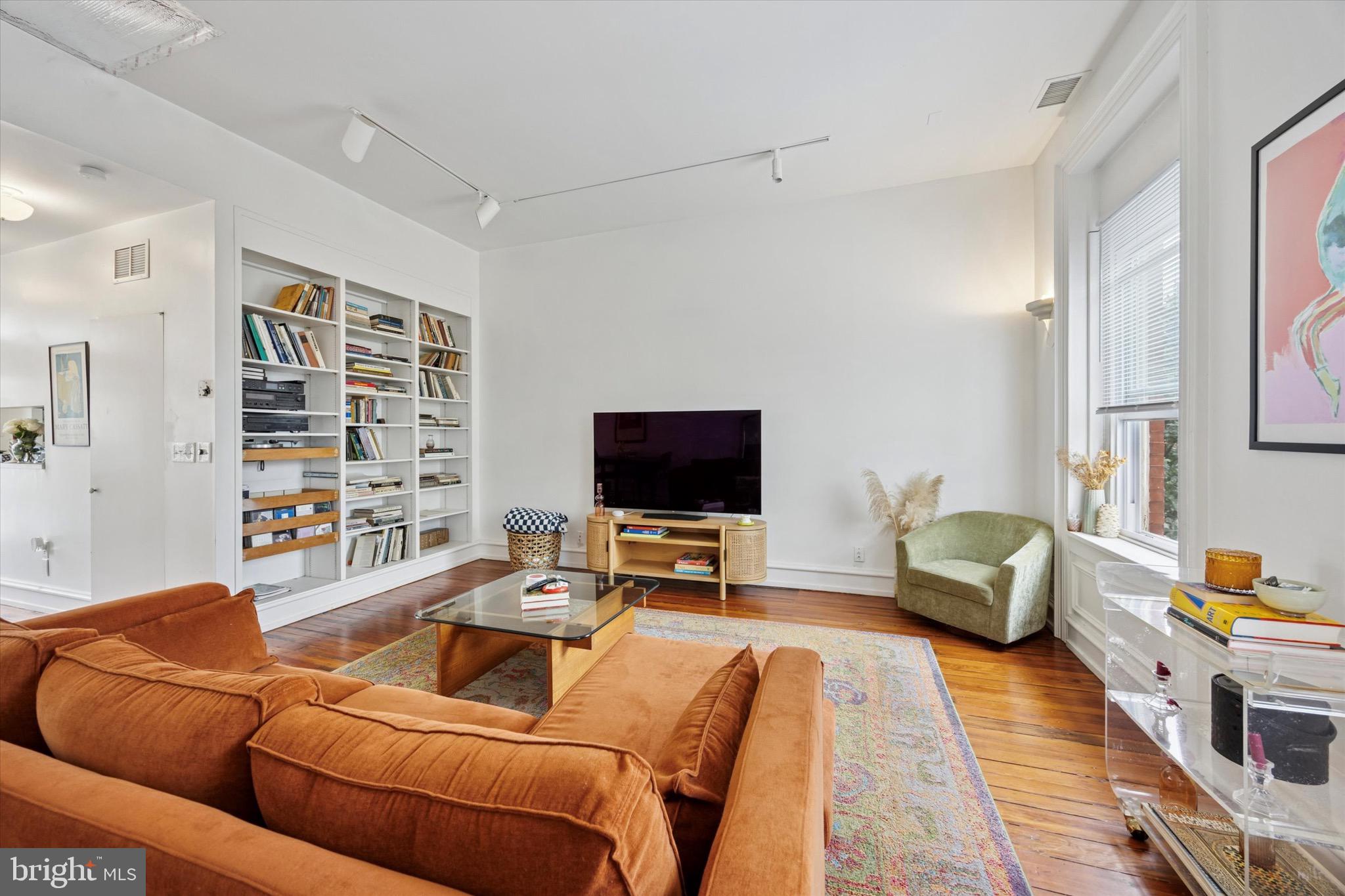 1731 BAINBRIDGE STREET