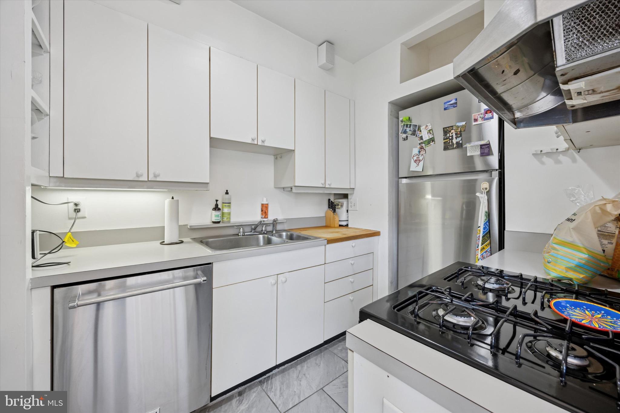 1731 BAINBRIDGE STREET