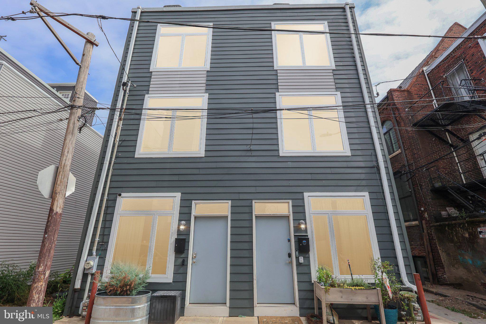 1203 N ETTING STREET