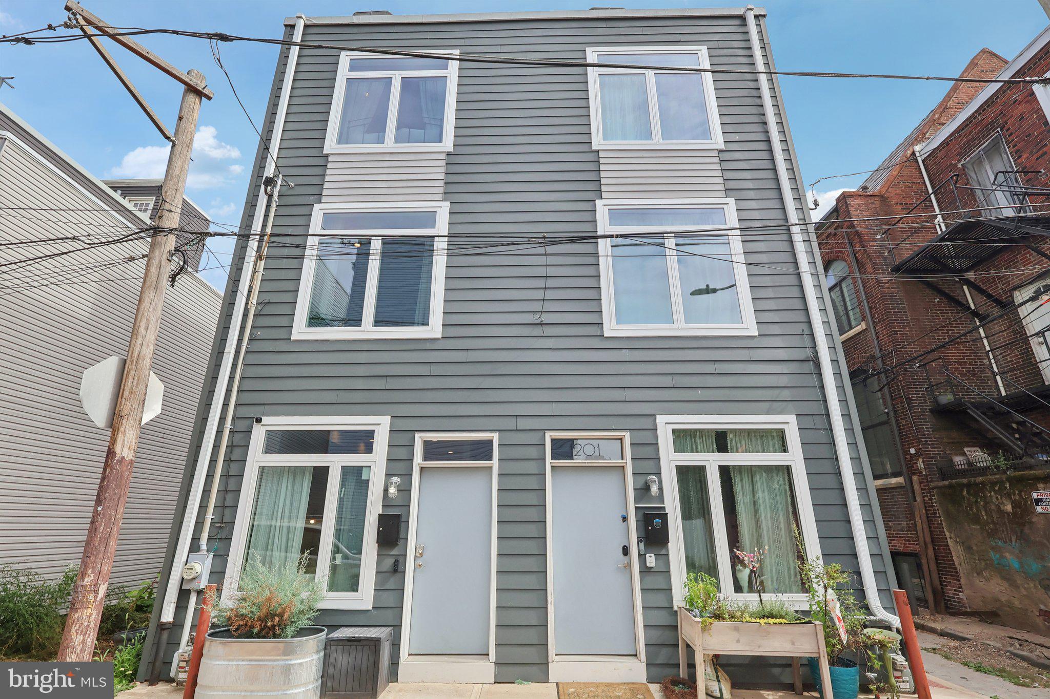 1203 N ETTING STREET