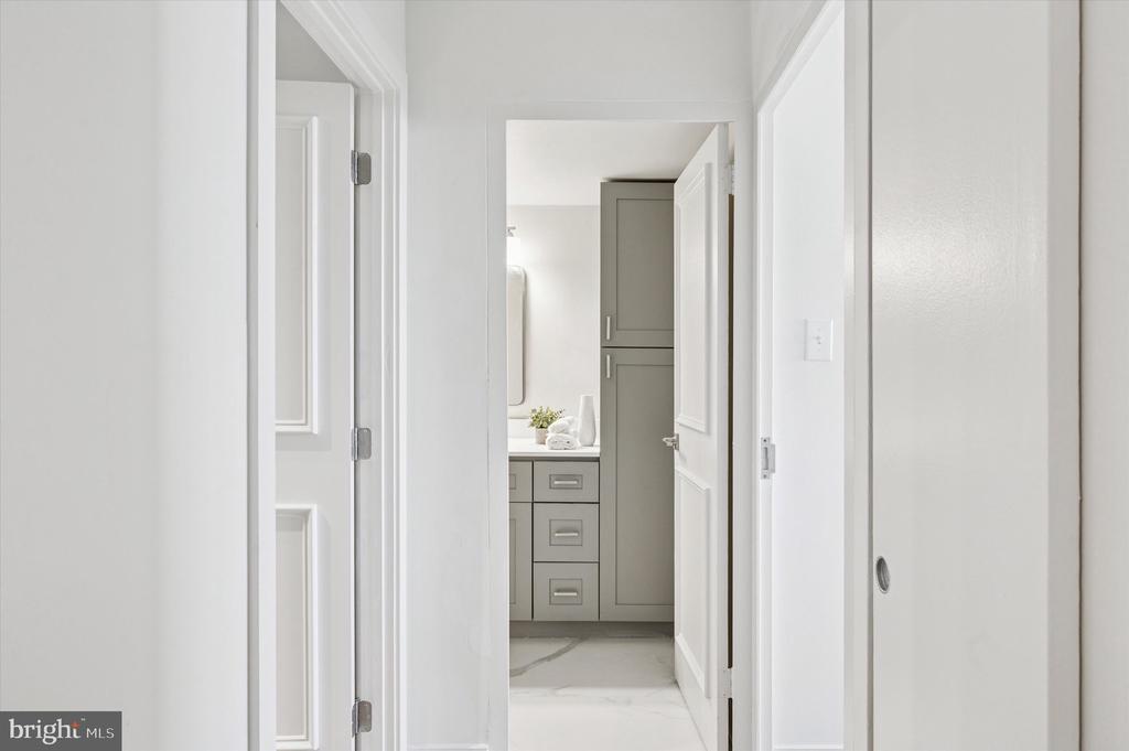 604 S WASHINGTON SQUARE 36 1015