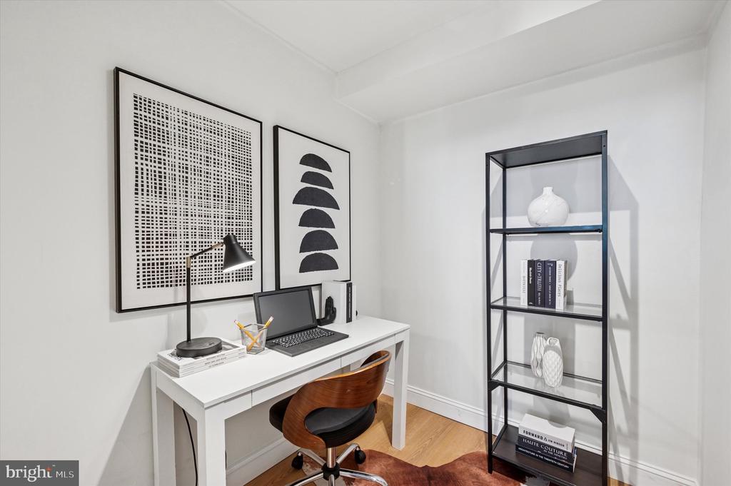 604 S WASHINGTON SQUARE 36 1015