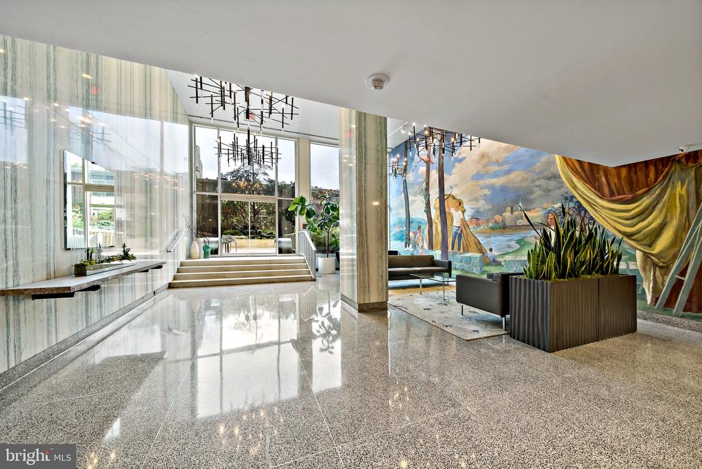604 S WASHINGTON SQUARE 36 1015