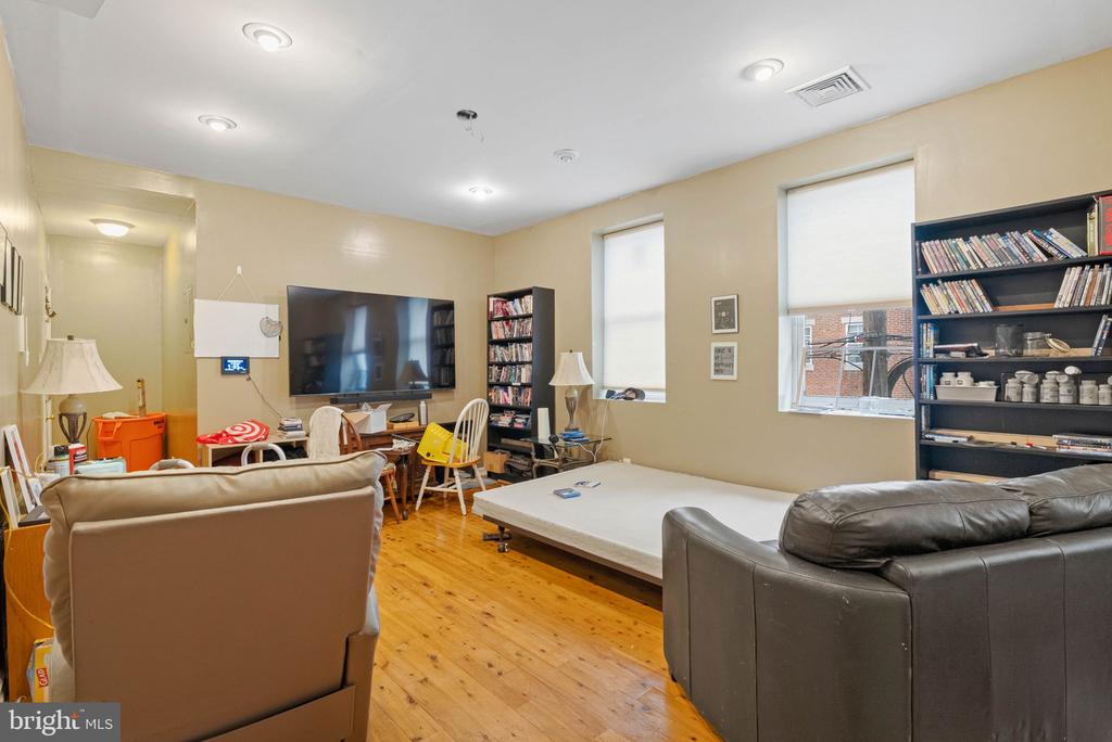 800 S 10TH STREET