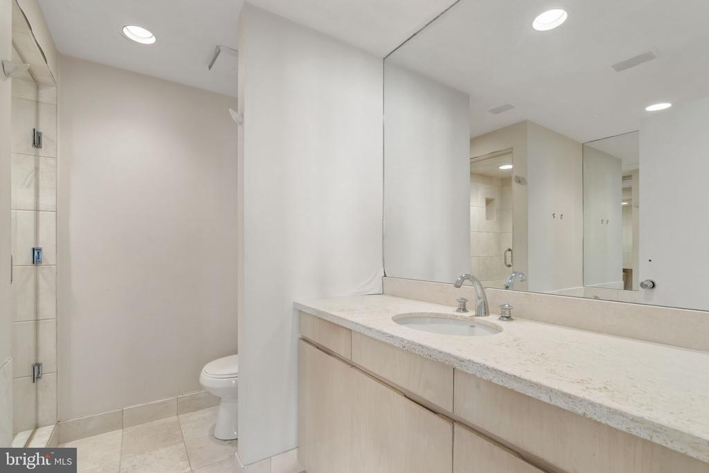 2301 CHERRY STREET 5/6F