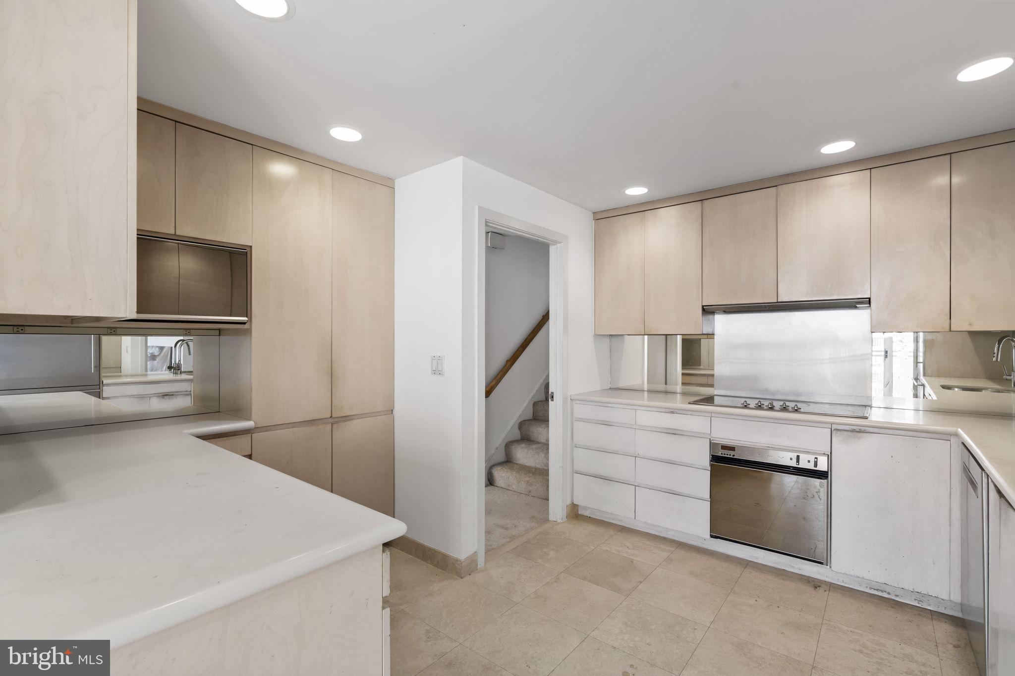 2301 CHERRY STREET 5/6F