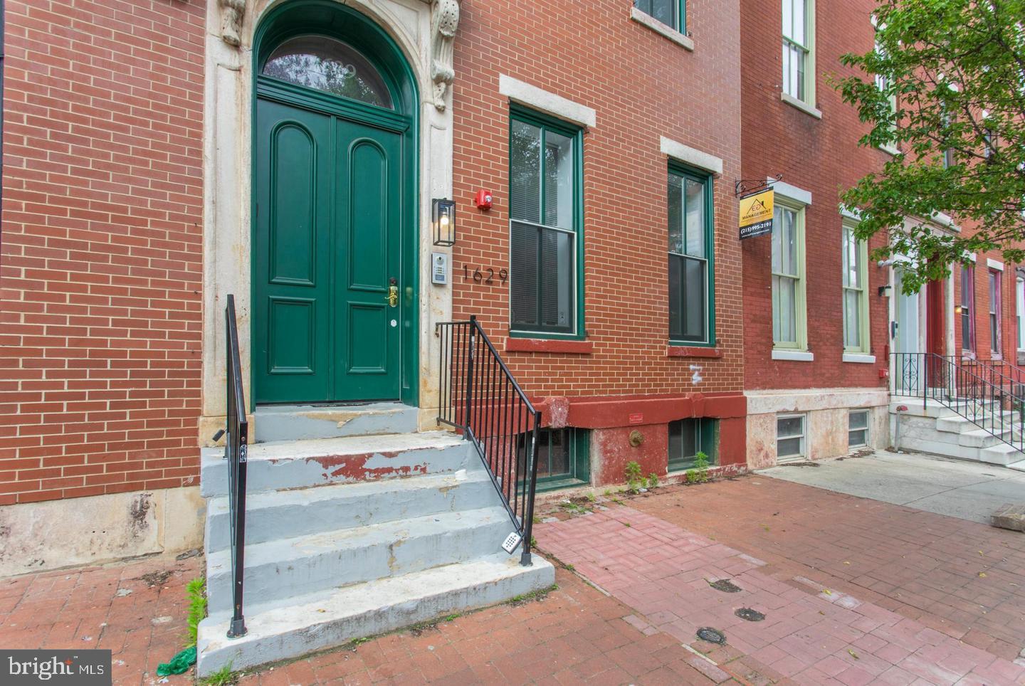 1629 WALLACE STREET 1R