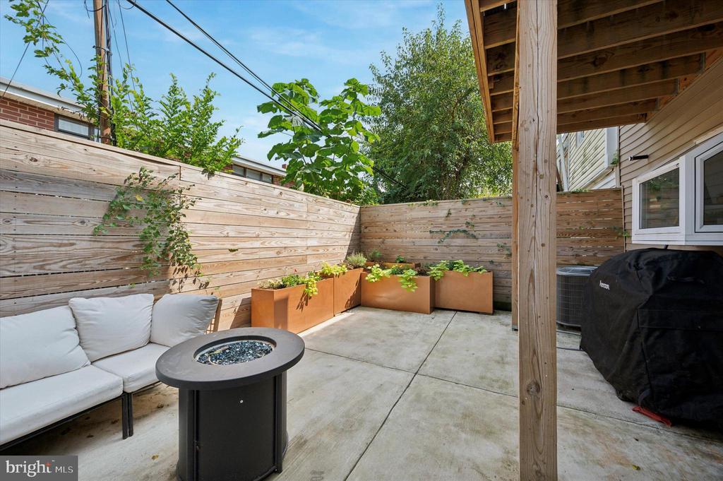 5349 PRISCILLA STREET