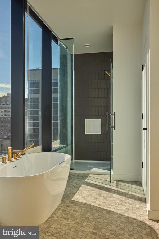 1134 SANSOM STREET 2B-PH1905