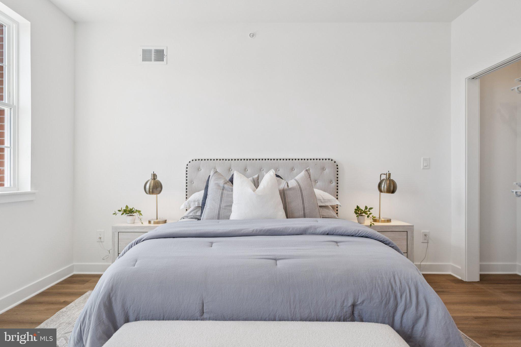 1608 N NEWKIRK STREET