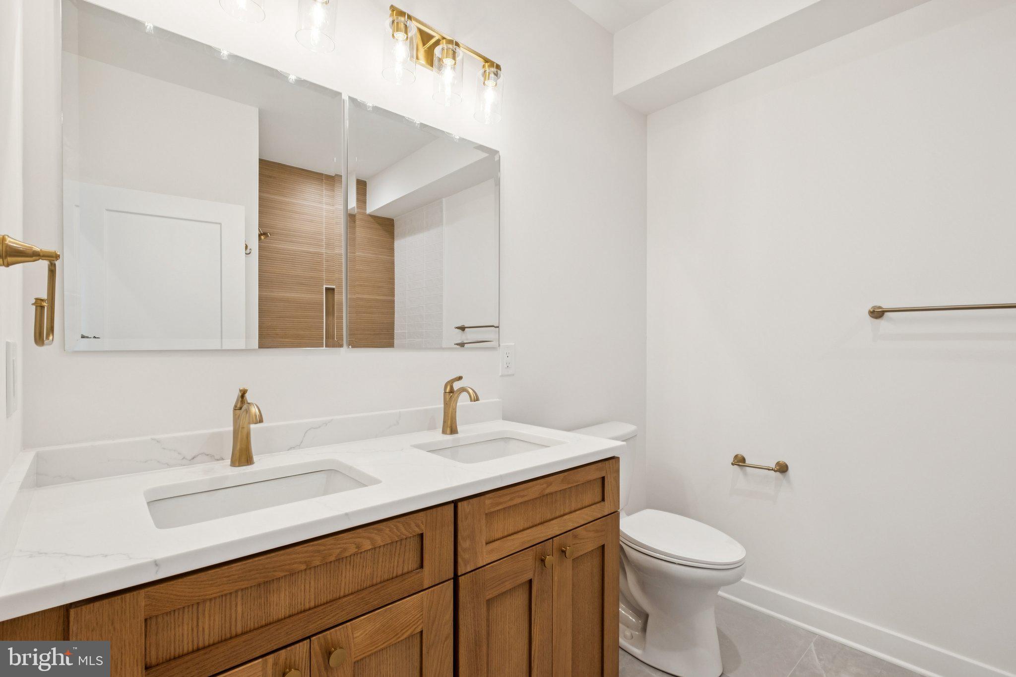 1608 N NEWKIRK STREET