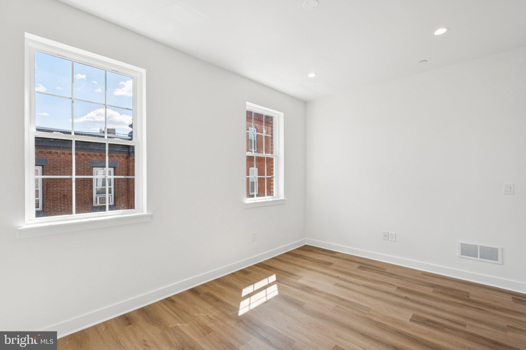 1608 N NEWKIRK STREET