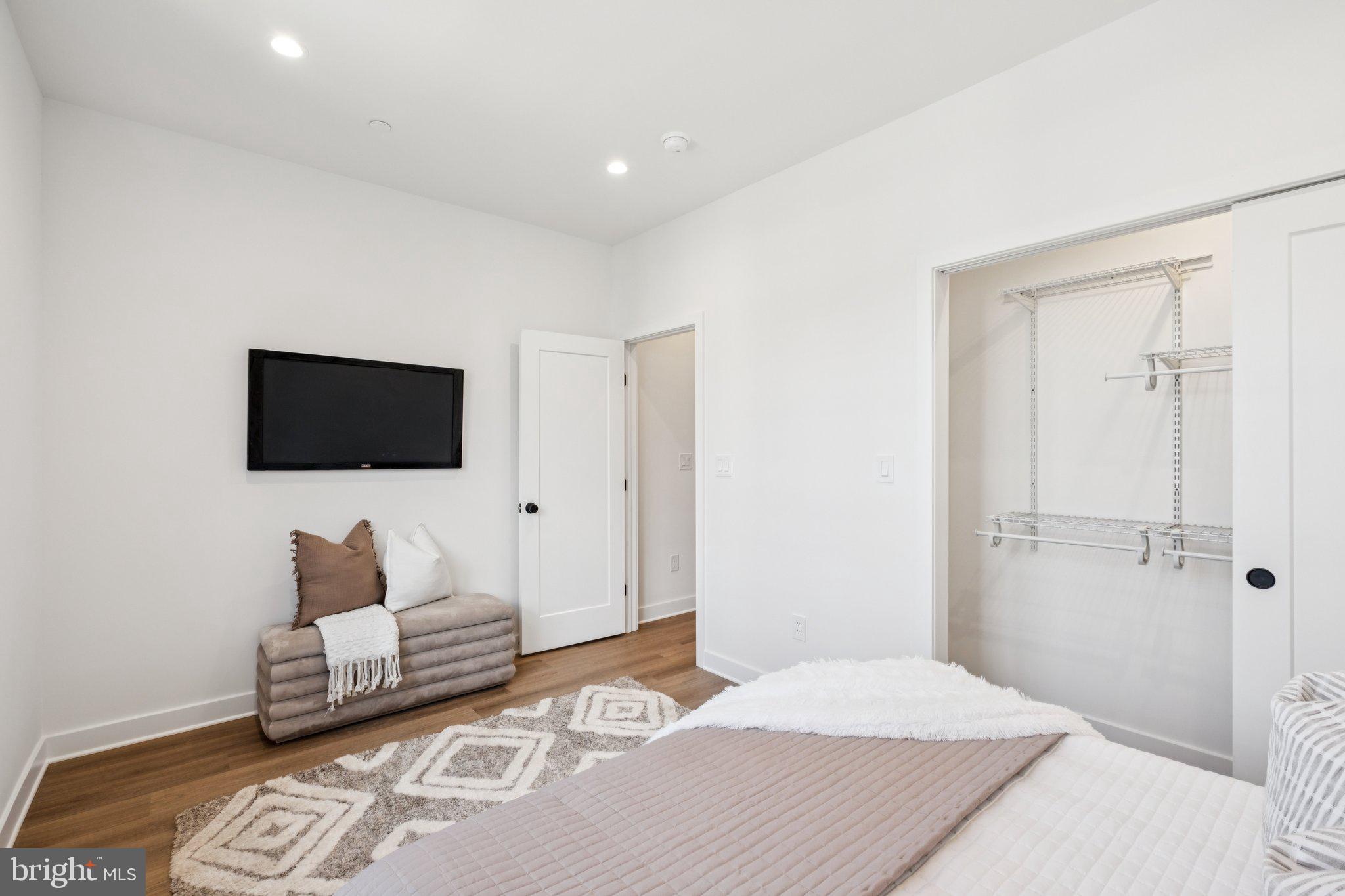 1608 N NEWKIRK STREET