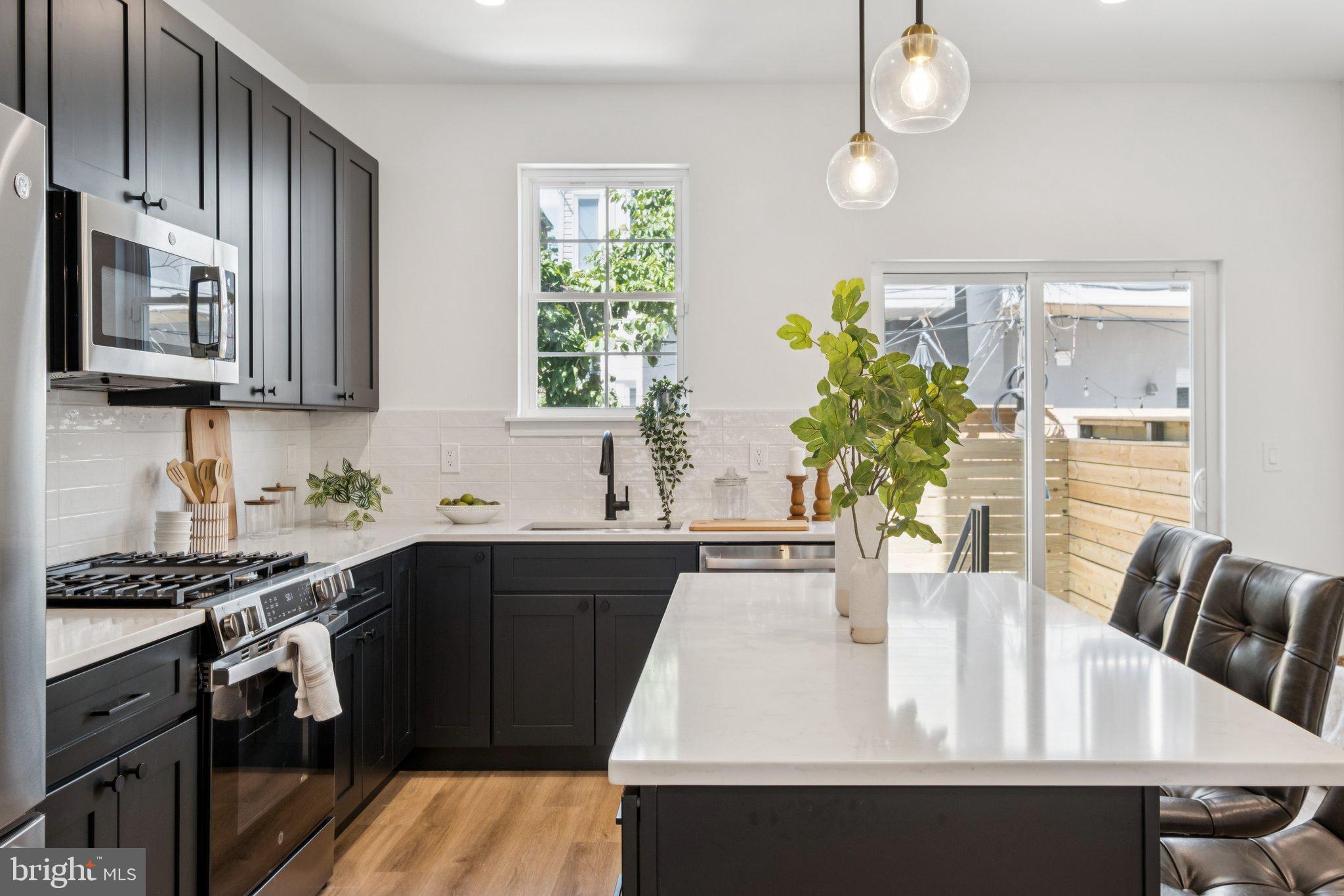 1608 N NEWKIRK STREET