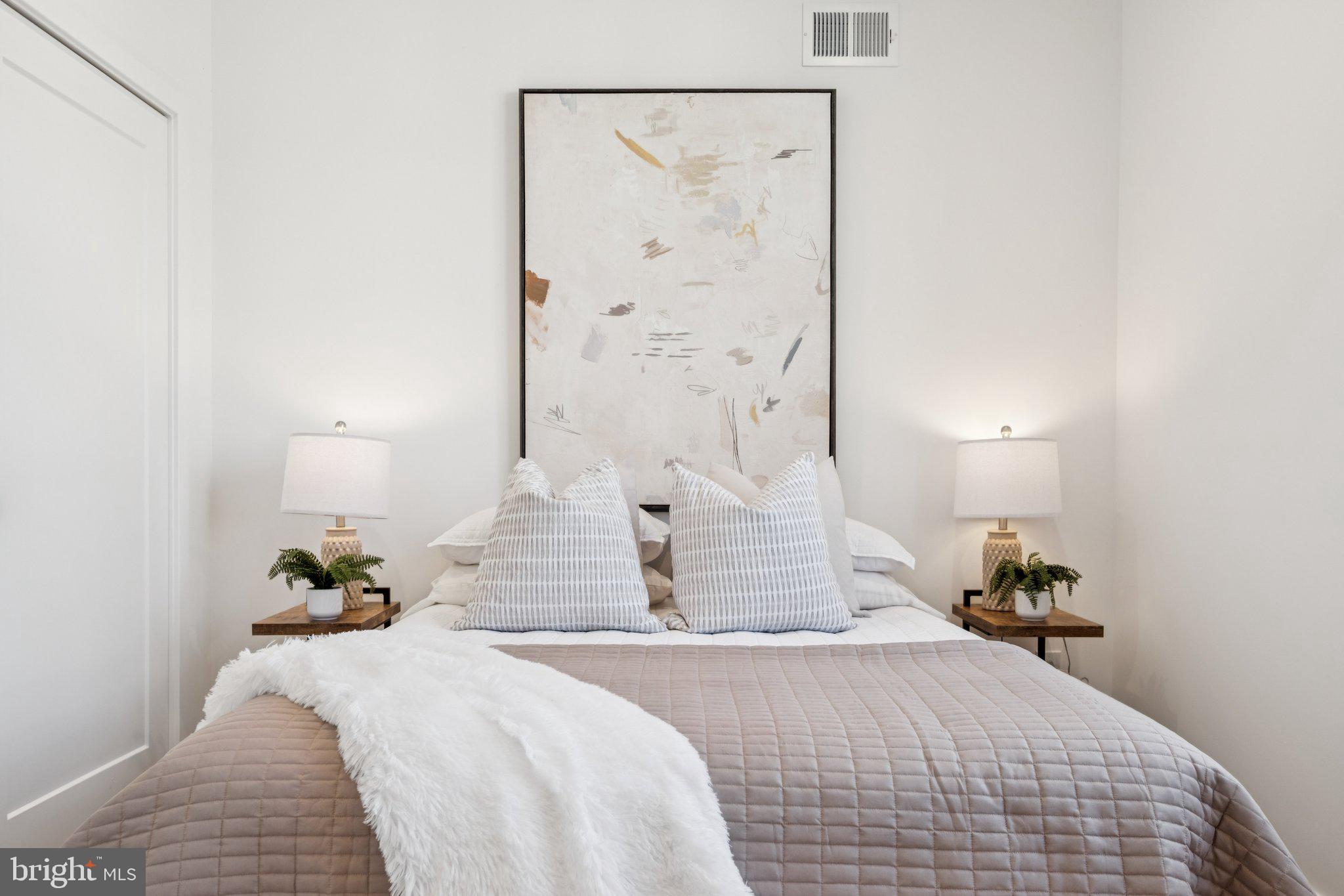 1608 N NEWKIRK STREET