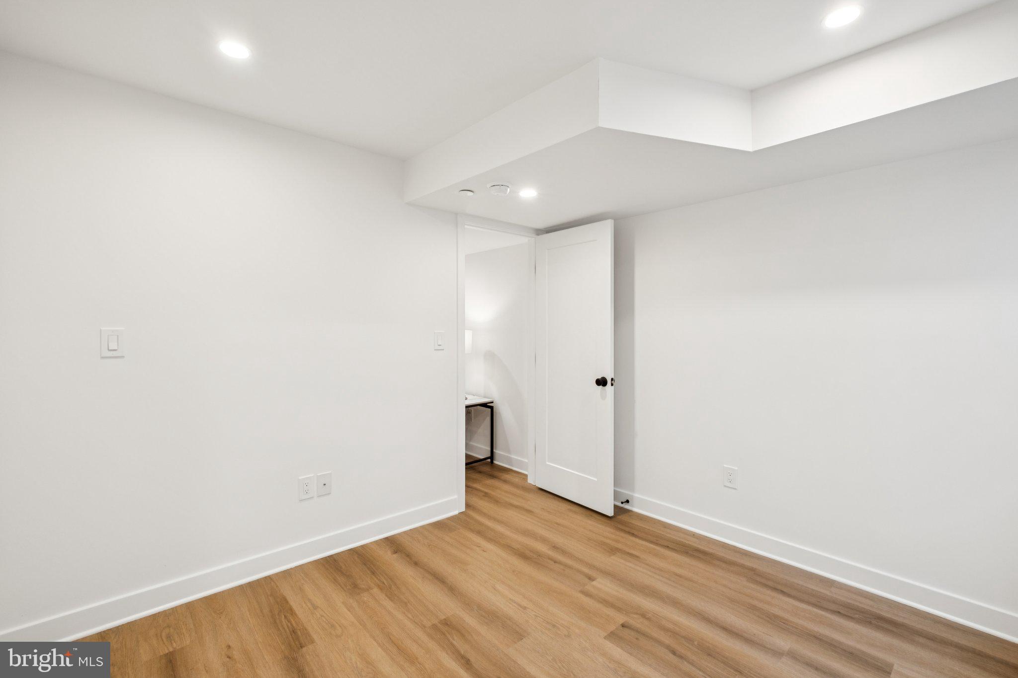 1608 N NEWKIRK STREET