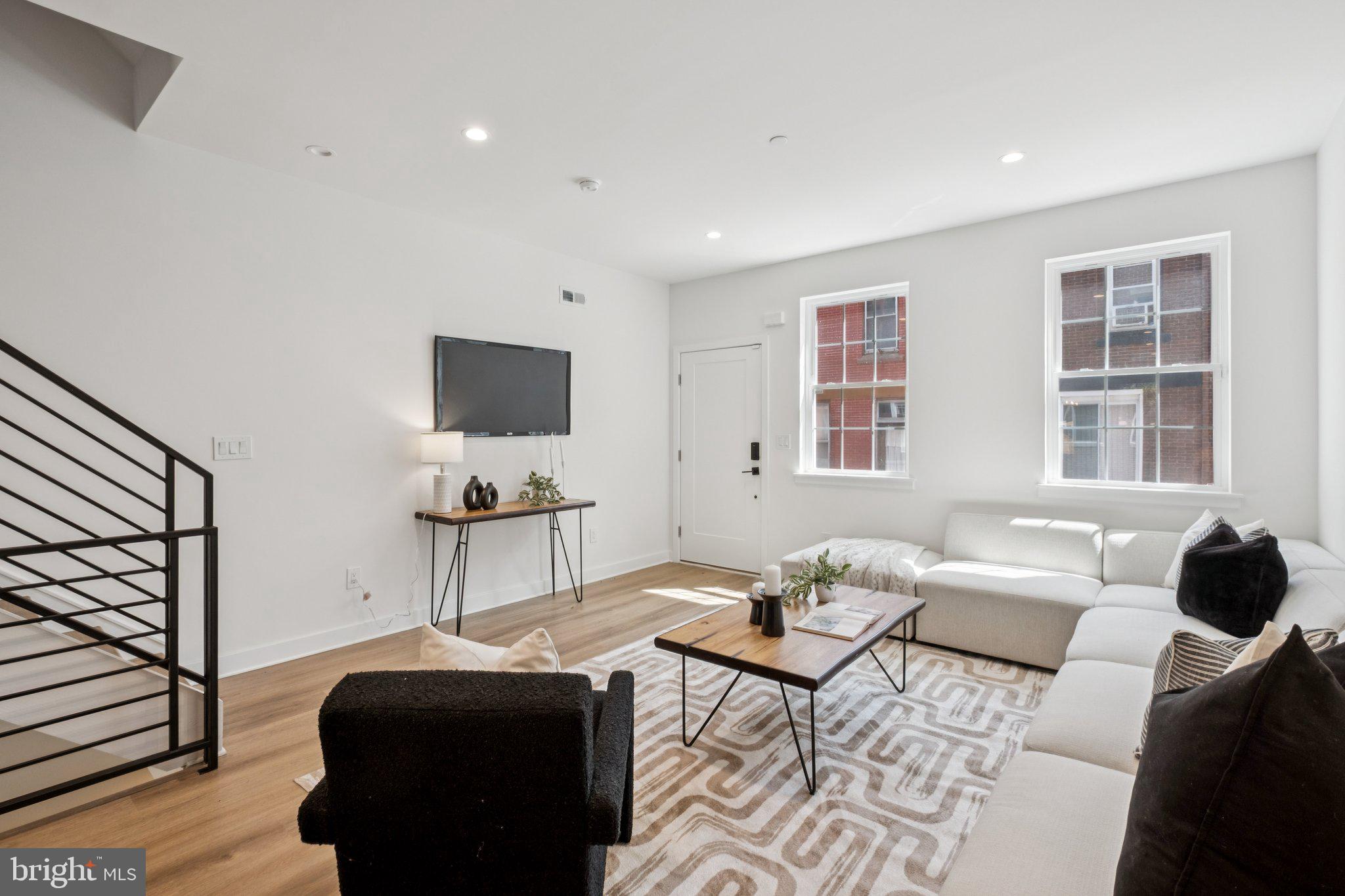 1608 N NEWKIRK STREET