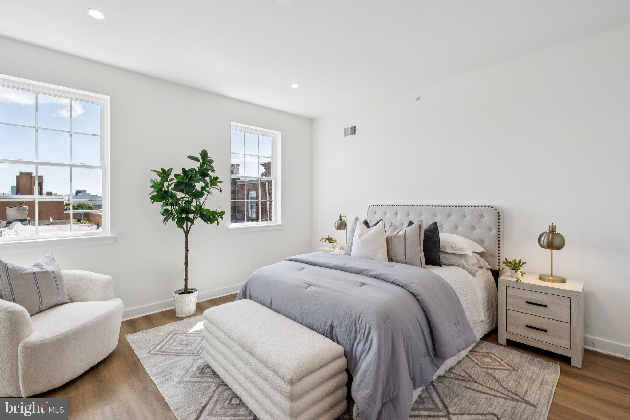 1608 N NEWKIRK STREET