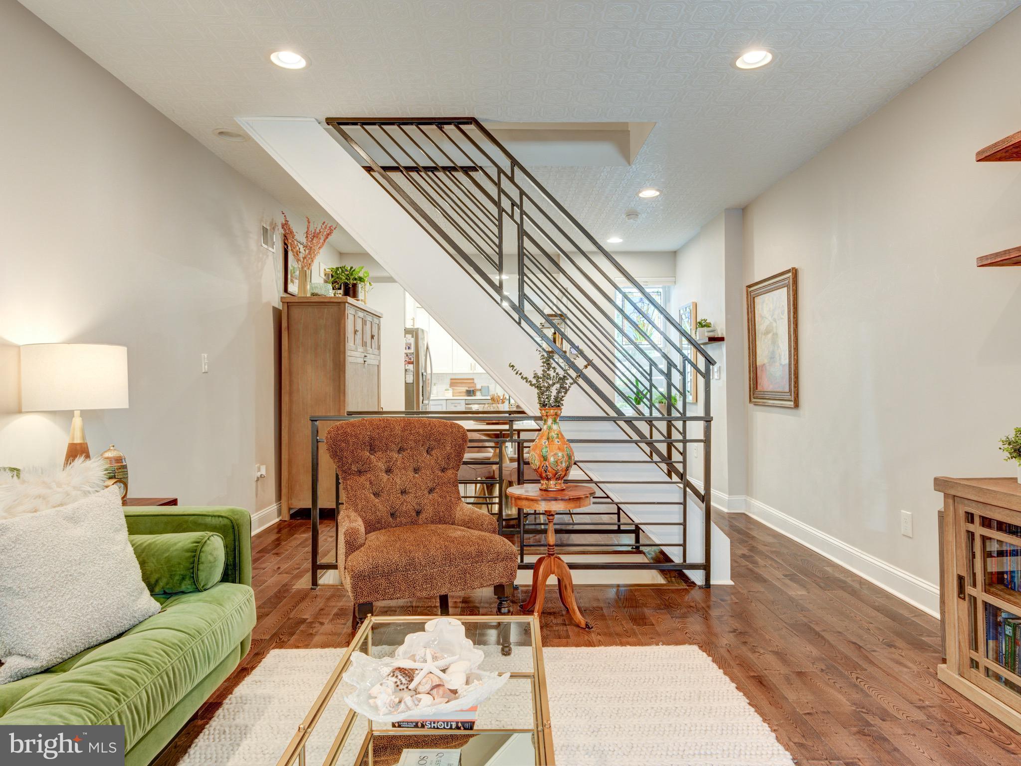 746 N UBER STREET